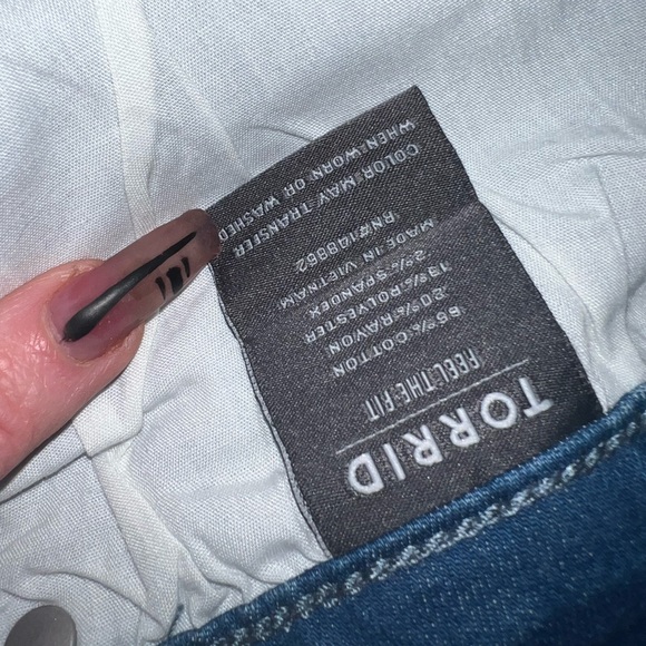 TORRID SZ18 xtra short skinny jegging - Picture 6 of 8